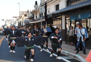 若宮おくんちの毛槍衆